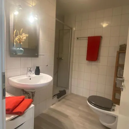2 Apartment, Kueche U Terrasse In Apartment *